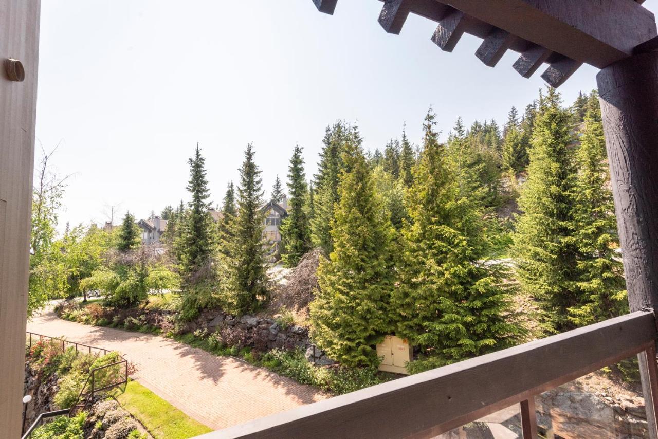 The Ironwood On Blueberry Hill Apartment Whistler Exterior photo